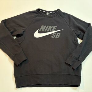 Nike Black SKATEBOARDING Crewneck Sweatshirt with Gray Logo white swoosh | Small